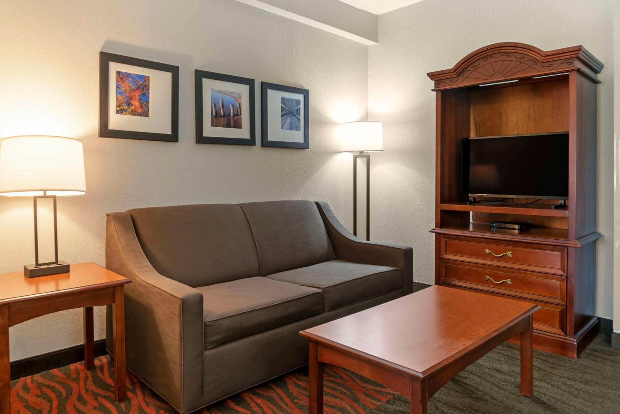 Best Western Executive Inn & Suites Wyoming Exterior photo
